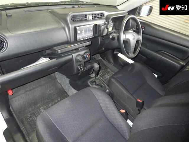 TOYOTA PROBOX 2017