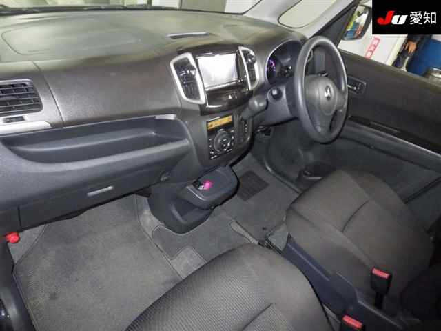 MITSUBISHI DELICA D2 2012