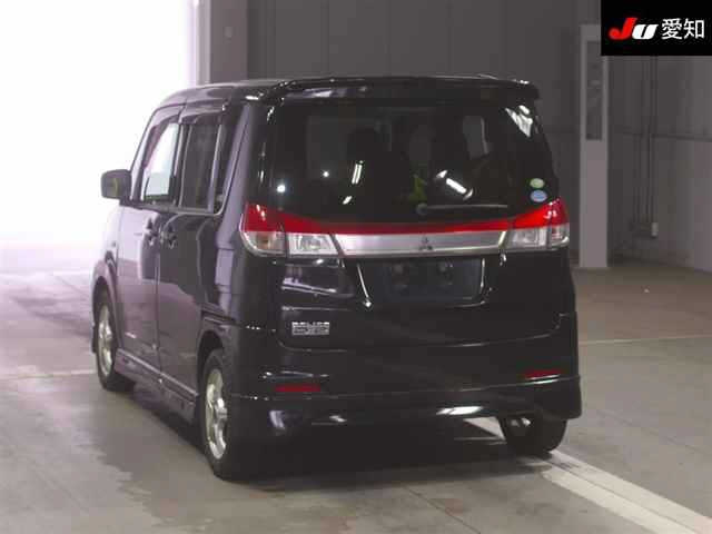 MITSUBISHI DELICA D2 2012