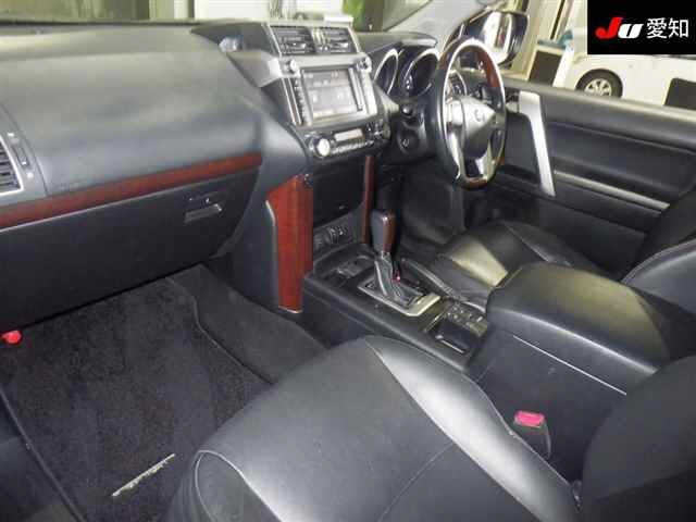 TOYOTA LAND CRUISER PRADO 2016