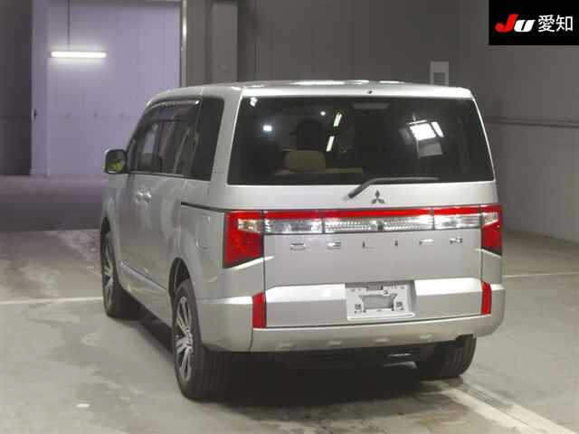 MITSUBISHI DELICA D5 2022