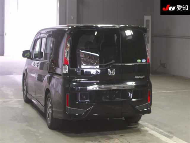 HONDA STEP WAGON 2016