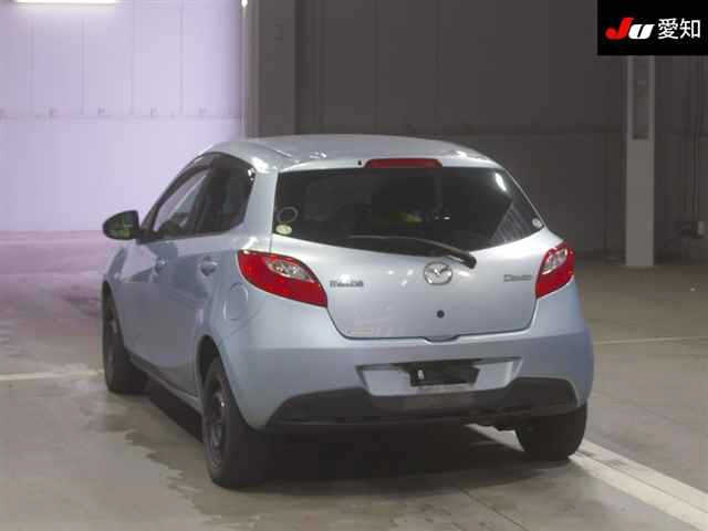 MAZDA DEMIO 2010