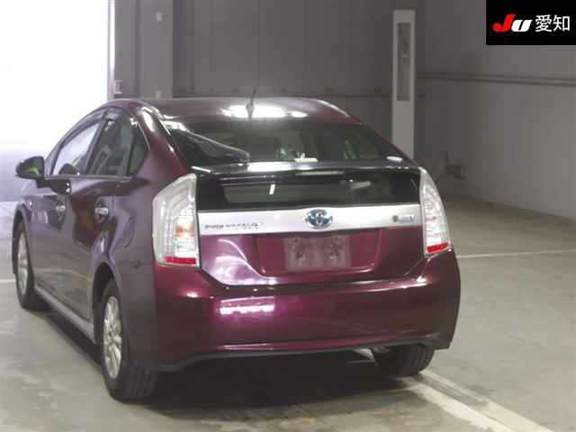 TOYOTA PRIUS PHV 2013