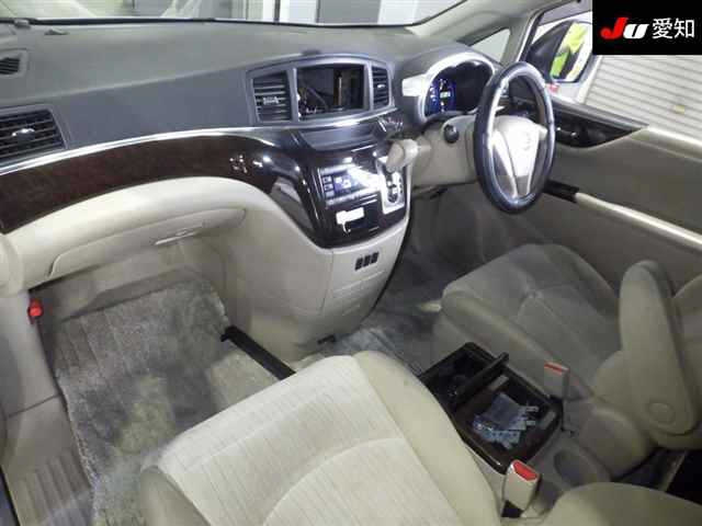 NISSAN ELGRAND 2013