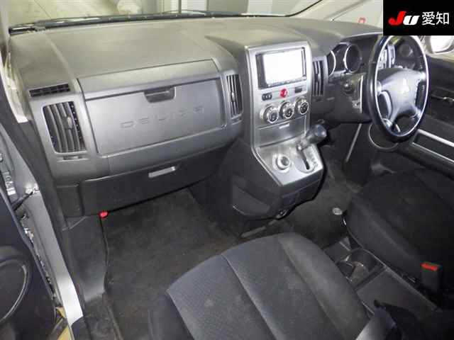 MITSUBISHI DELICA D5 2014