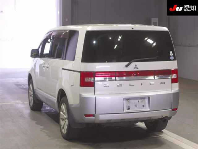 MITSUBISHI DELICA D5 2012