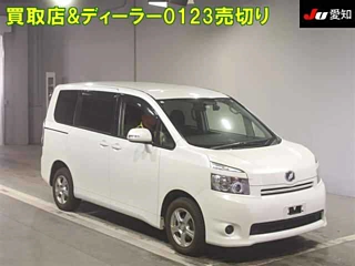 TOYOTA VOXY 2008
