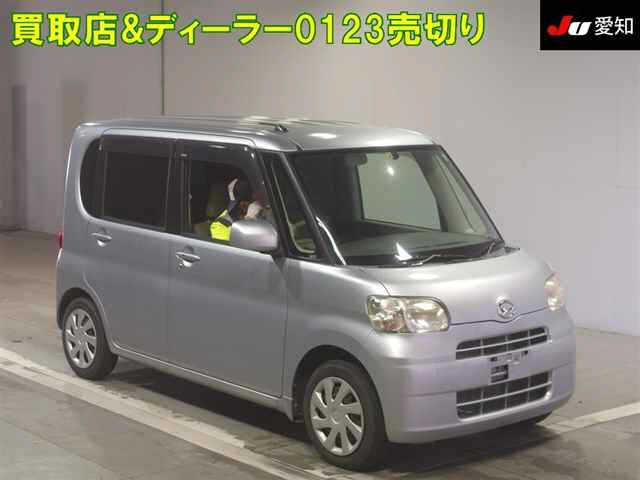 DAIHATSU TANTO 2012