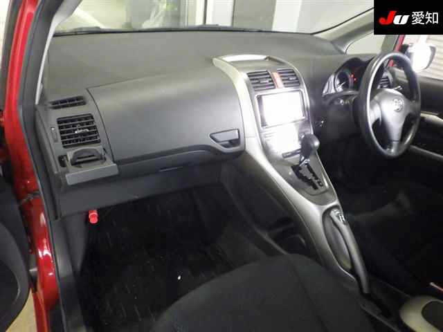 TOYOTA AURIS 2008