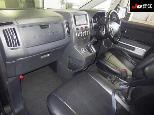 MITSUBISHI DELICA D5 2008