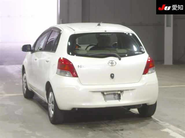 TOYOTA VITZ 2010