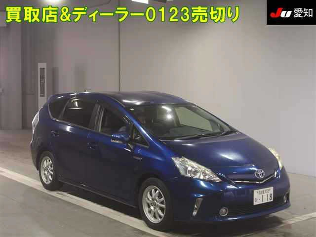 TOYOTA PRIUS ALPHA 2013