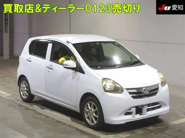 DAIHATSU MIRA E S 2012