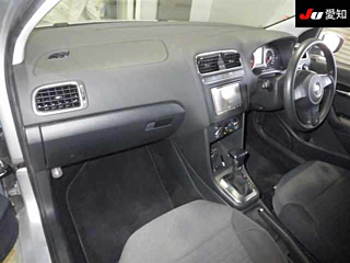 VOLKSWAGEN POLO 2010