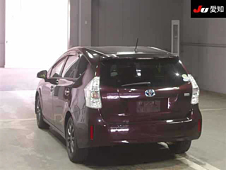 TOYOTA PRIUS ALPHA 2014