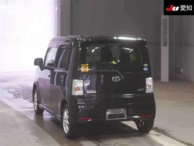 TOYOTA PIXIS SPACE 2013