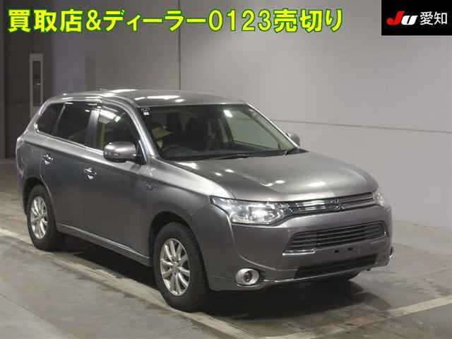 MITSUBISHI OUTLANDER PHEV 2013