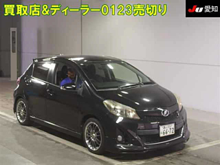 TOYOTA VITZ 2011