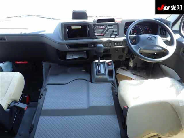 TOYOTA COASTER 2025