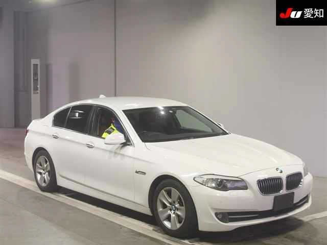 BMW 5 SERIES 2010