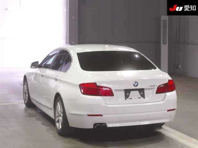 BMW 5 SERIES 2010