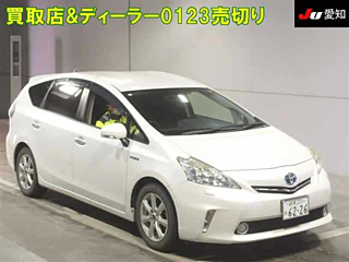 TOYOTA PRIUS ALPHA 2014