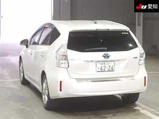 TOYOTA PRIUS ALPHA 2014