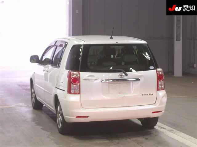 TOYOTA RAUM 2008