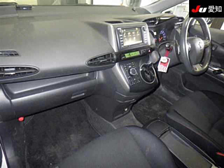 TOYOTA WISH 2010