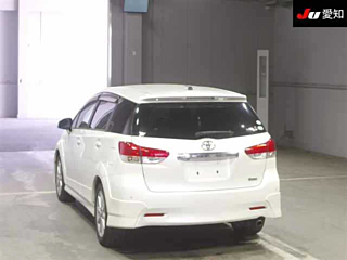 TOYOTA WISH 2010