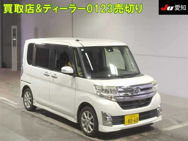 DAIHATSU TANTO 2015