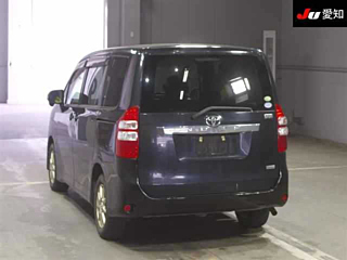 TOYOTA NOAH 2012