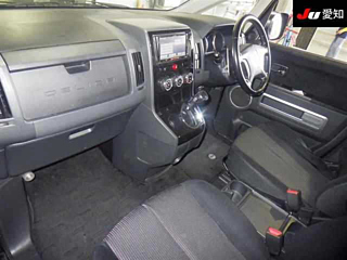 MITSUBISHI DELICA D5 2012