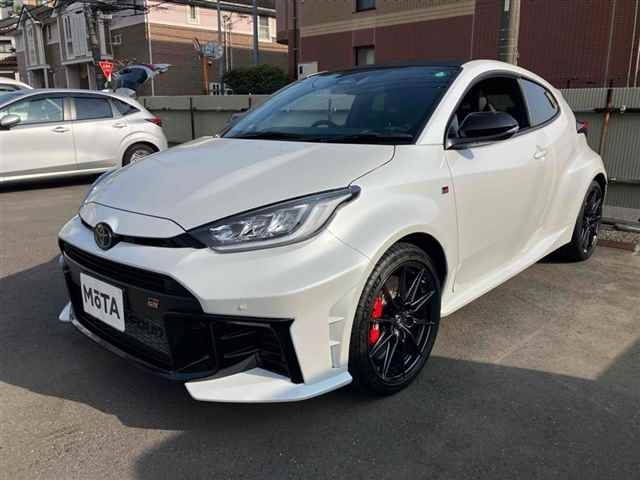 TOYOTA YARIS 2024