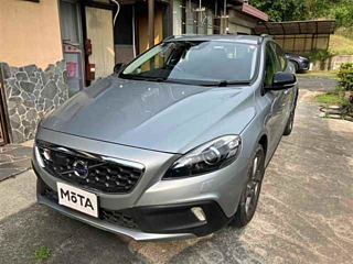 Заказать VOLVO V40