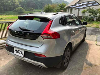 Заказать VOLVO V40