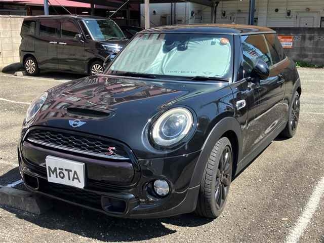 BMW MINI 2018