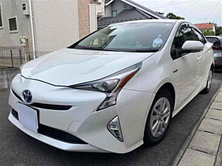 TOYOTA PRIUS 2016