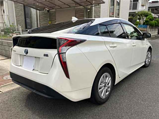TOYOTA PRIUS 2016