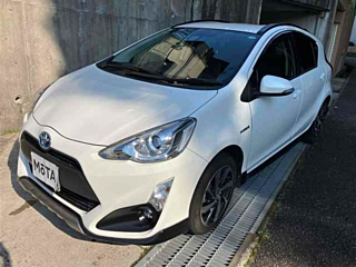 TOYOTA AQUA 2017