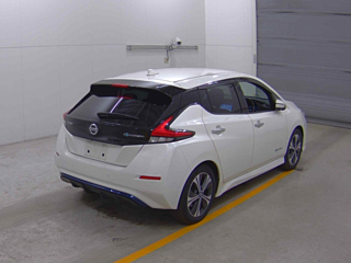 NISSAN LEAF 2021