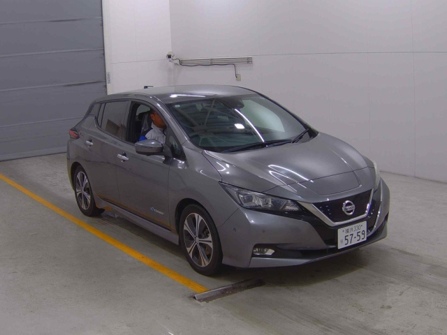 NISSAN LEAF 2017
