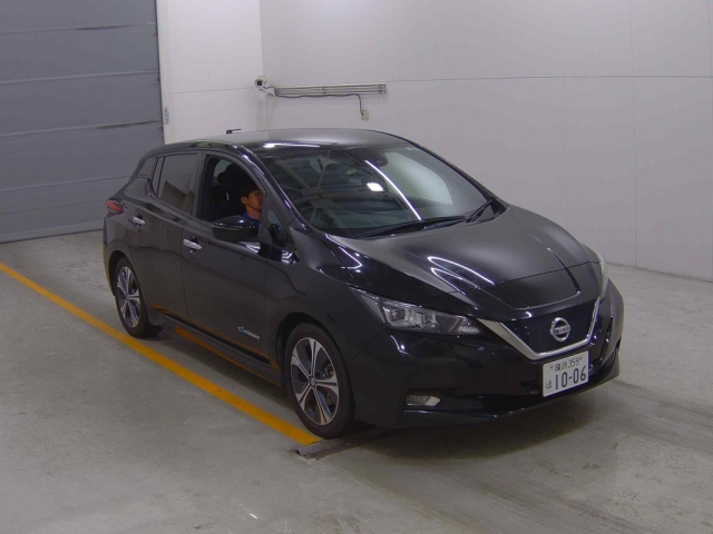 NISSAN LEAF 2020