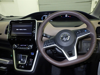 NISSAN SERENA 2019