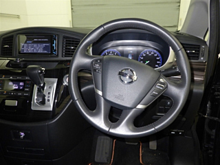 NISSAN ELGRAND 2017