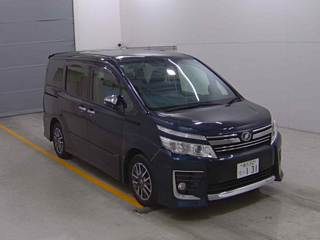 TOYOTA VOXY 2015