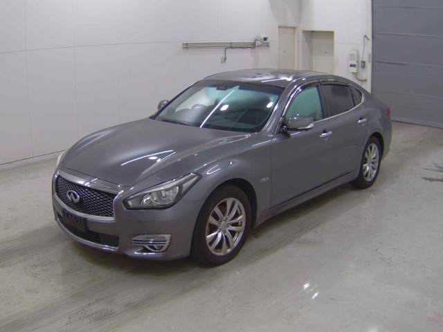 NISSAN FUGA 2018