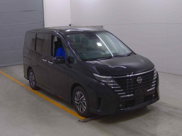 NISSAN SERENA 2023