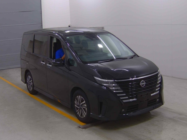 NISSAN SERENA 2023